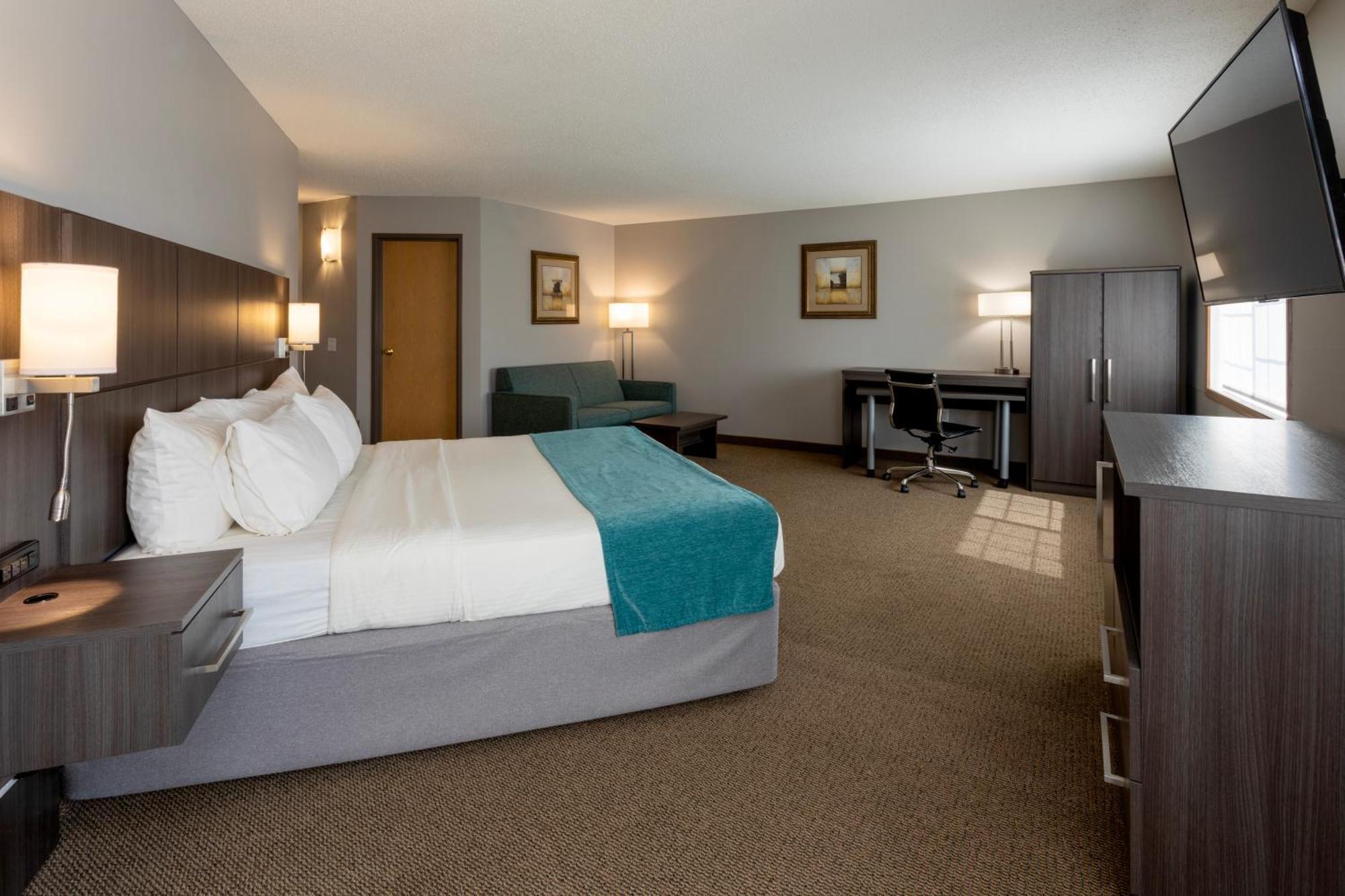 Hotel & Paynesville