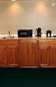 Hotel & Paynesville