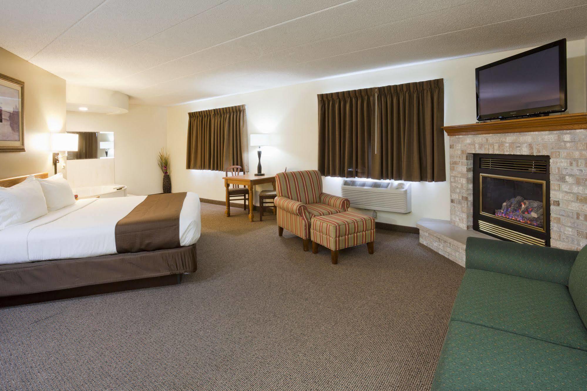 & Hotel 2*